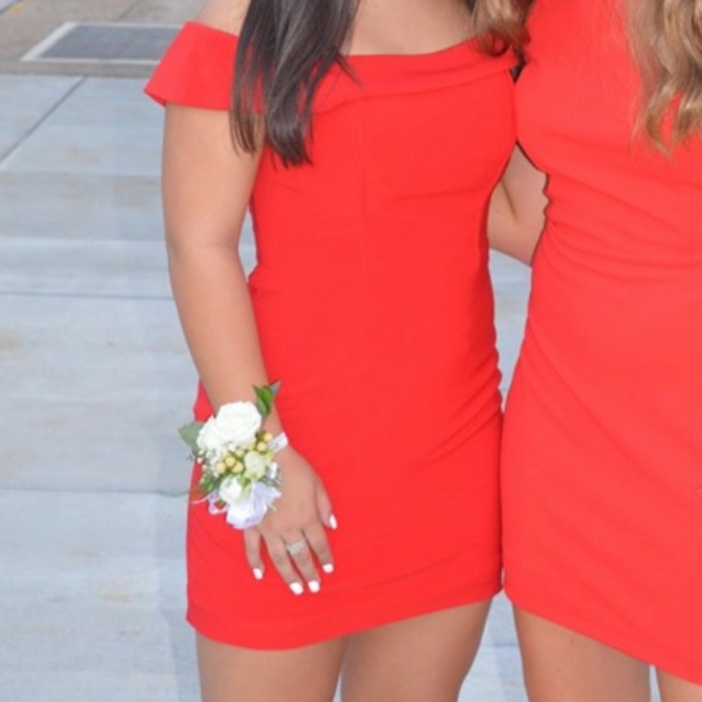 Faviana Mini Red Dress